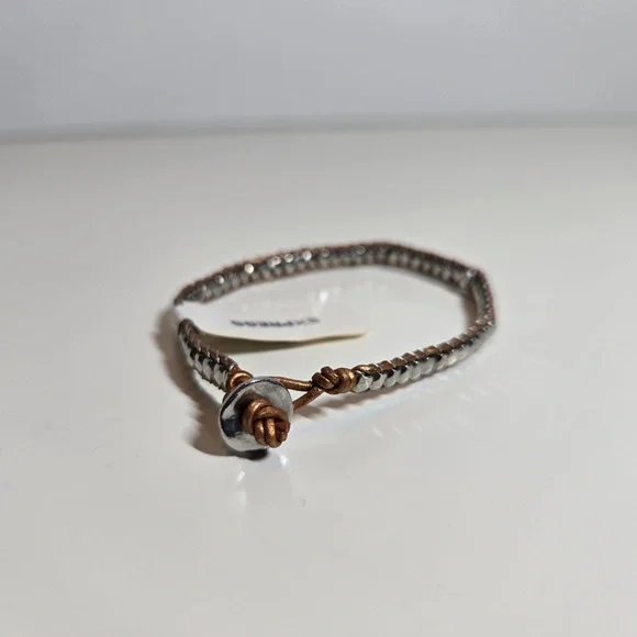 🌺 Express Metallic Beaded Wrap Bracelet NWT - Picture 4 of 8